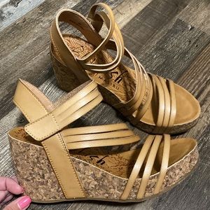 Blowfish wedge sandals